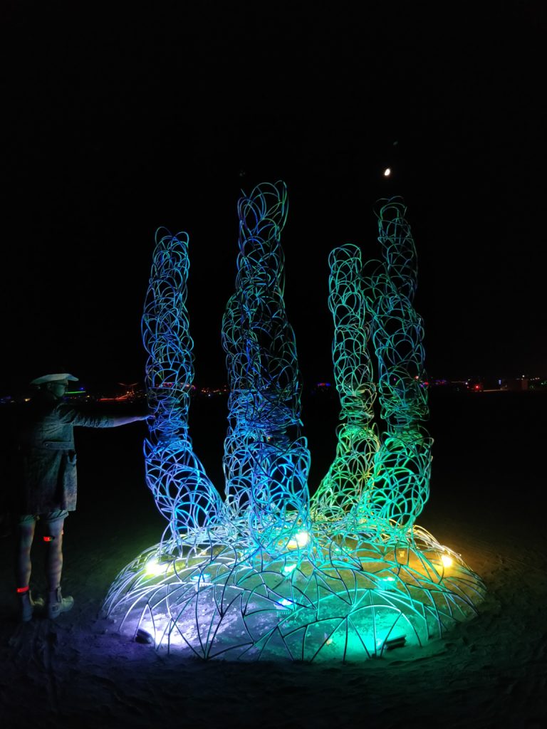 Live helium ballooned dancing light wire